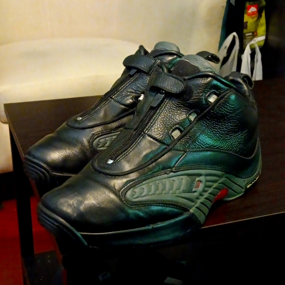 Reebok Allen Iverson Answer 4 Black Grey & Red Mens SZ 11 - Picture 2 of 8